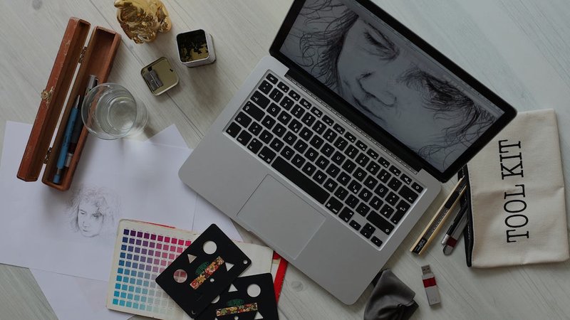 Graphic Design course at CSB Academy